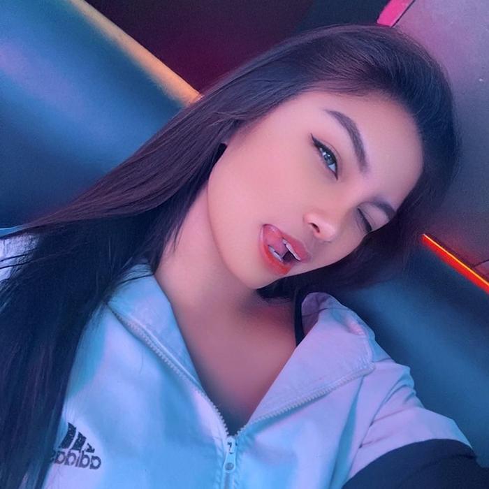 Sarah Adelaide, 21 yrs.old from Quezon, Philippines