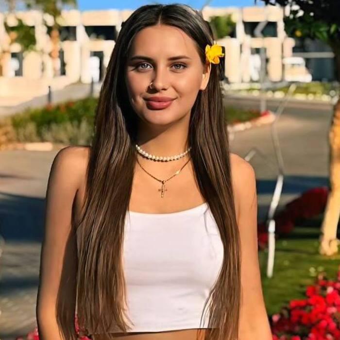 Yulia, 21 yrs.old from Phuket, Thailand