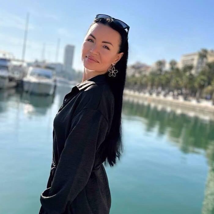 Elena, 50 yrs.old from Herne, Germany
