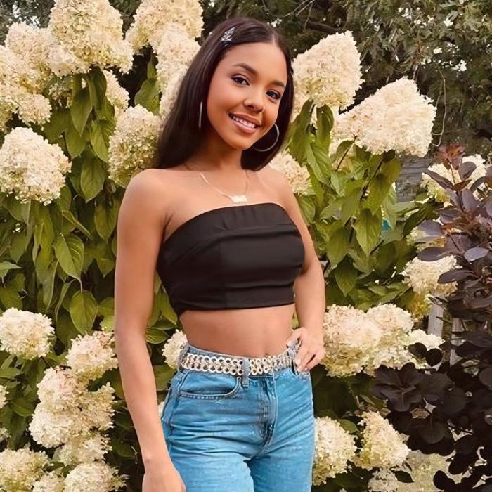 Emilie, 22 yrs.old from Calgary, Canada