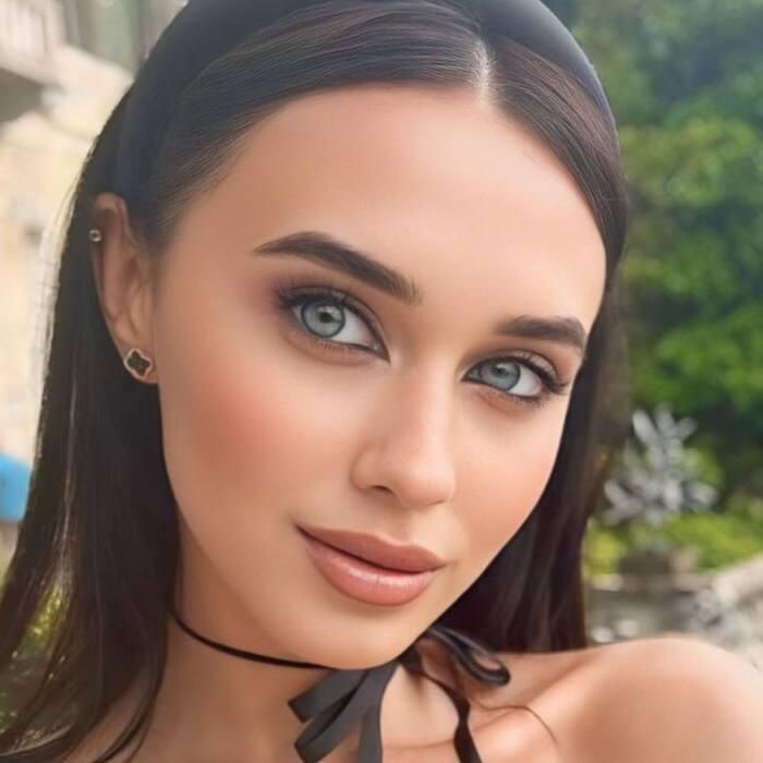Adelina, 22 yrs.old from Texas, United States