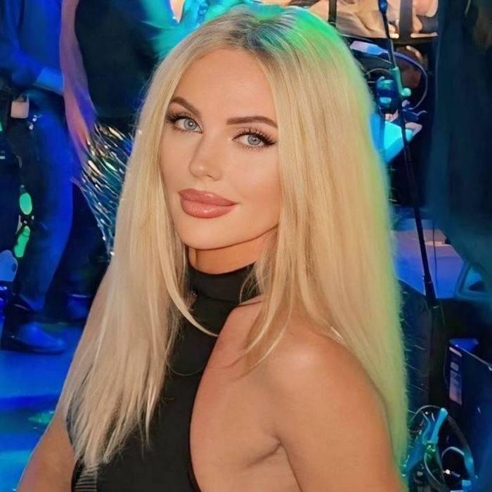  Elena