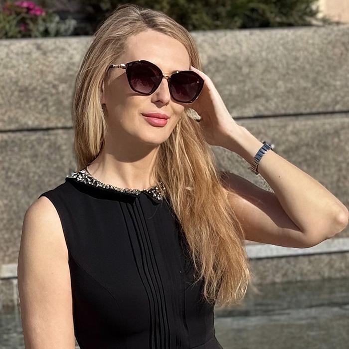 Olga, 53 yrs.old from Eastern Europe