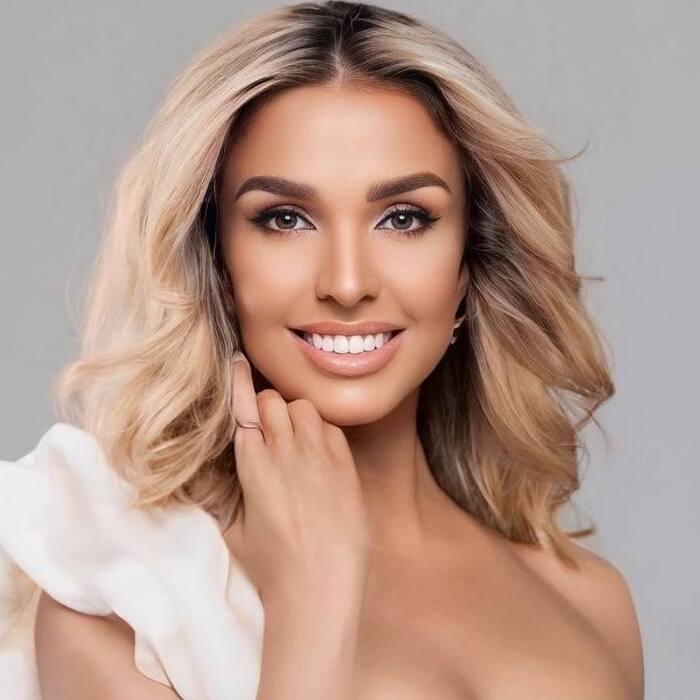 Julia, 38 yrs.old from Dubai, United Arab Emirates