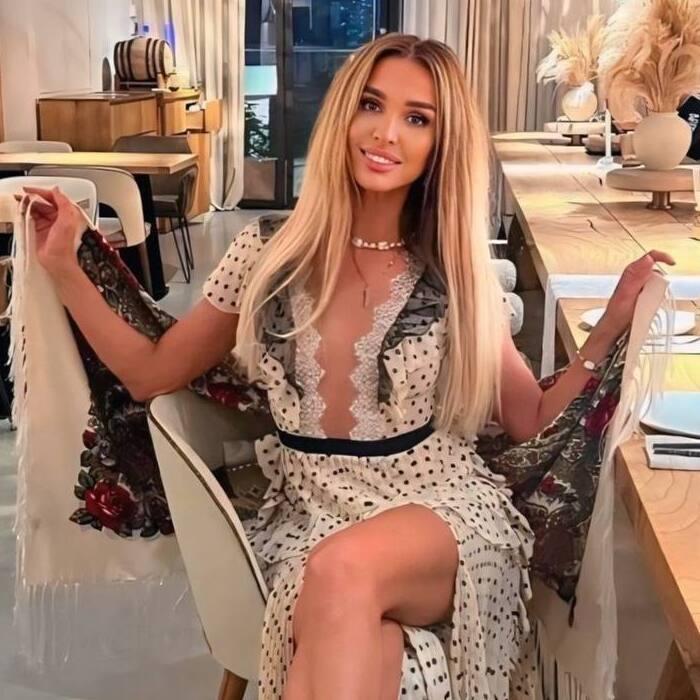 Julia, 38 yrs.old from Dubai, United Arab Emirates