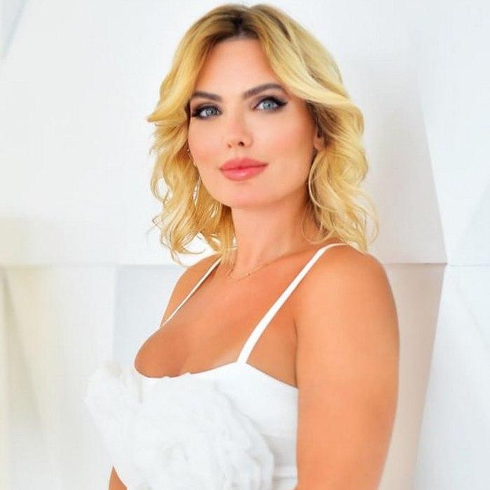 Alina-Ivanna, 35 yrs.old from Kyiv, Ukraine