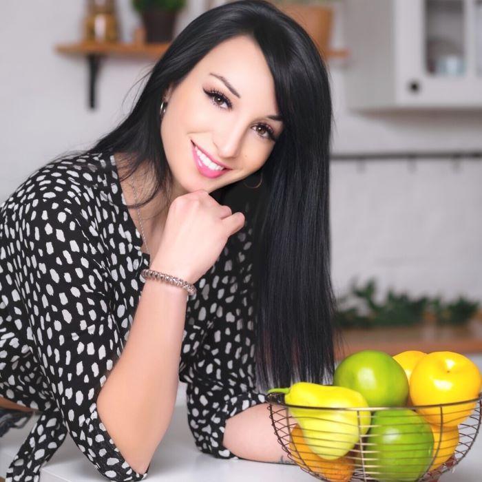 Alona, 30 yrs.old from Zaporizhia, Ukraine