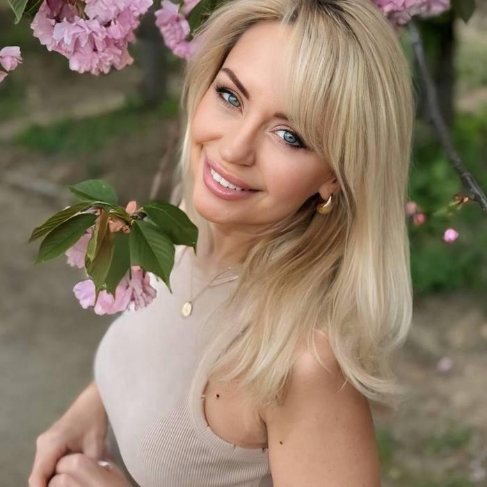 Alena, 51 yrs.old from Dnepr, Ukraine