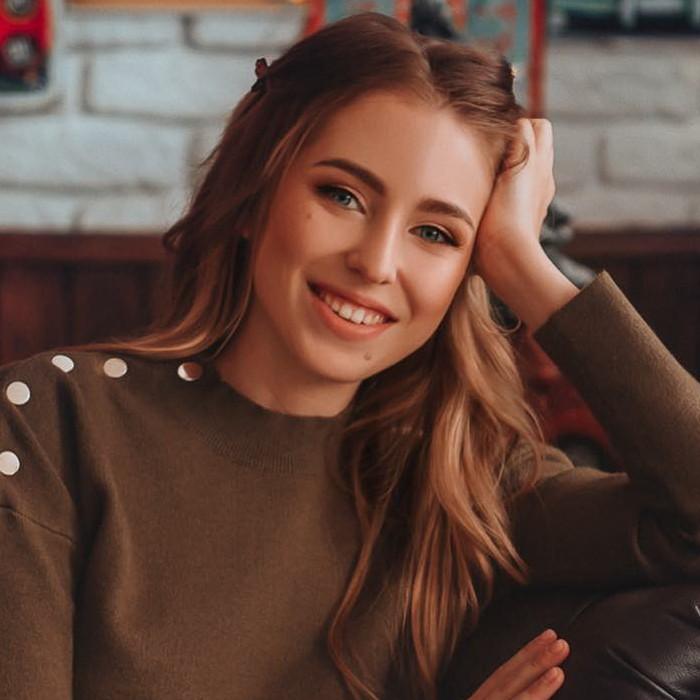 Anna , 29 yrs.old from Eastern Europe