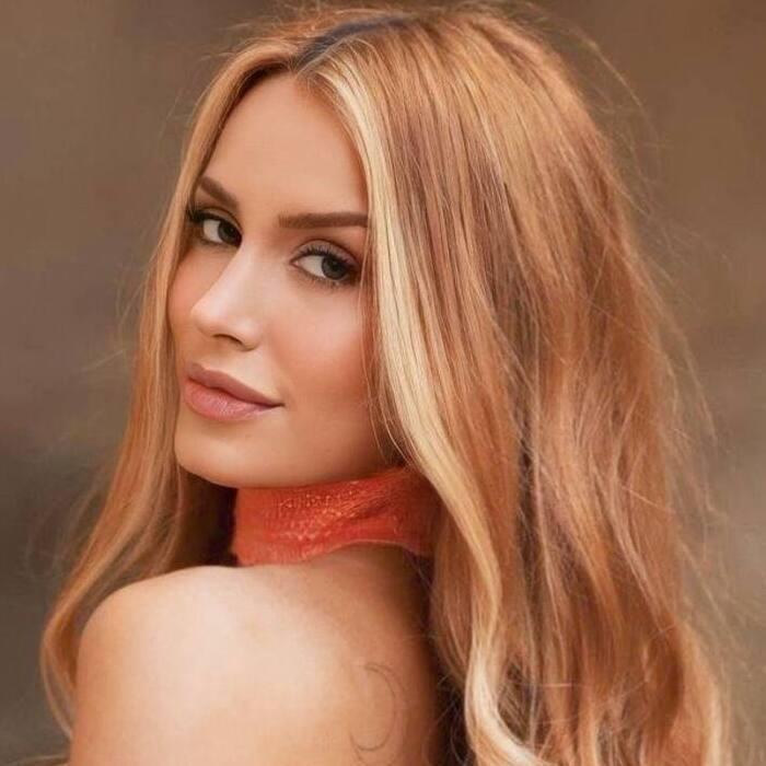 Isabella, 26 yrs.old from Balneário Camboriú, Brazil