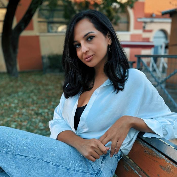 Elena, 27 yrs.old from Gap, France