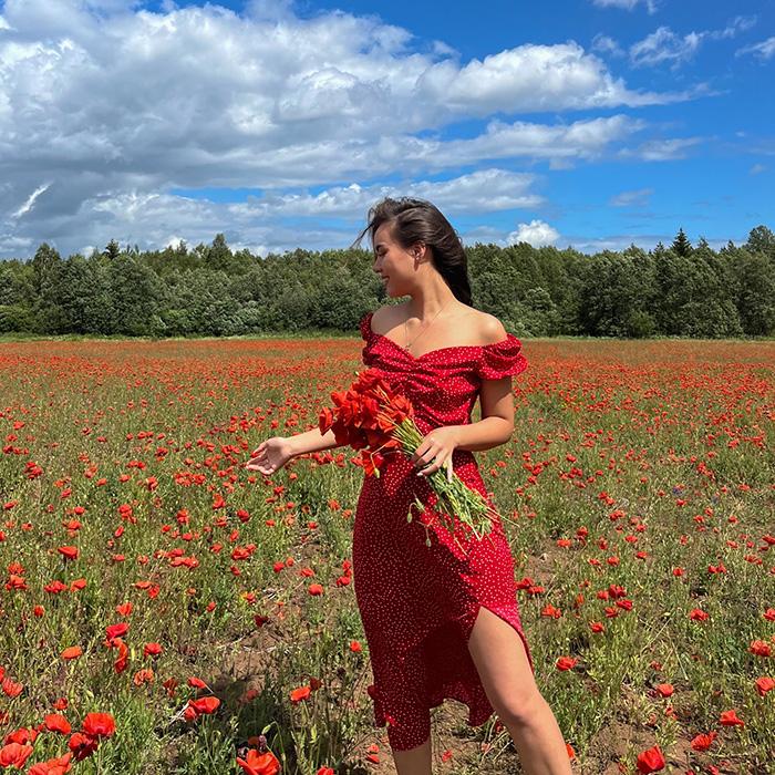 Alina, 27 yrs.old from Eastern Europe Alina, 27 yrs.old from Eastern Europe