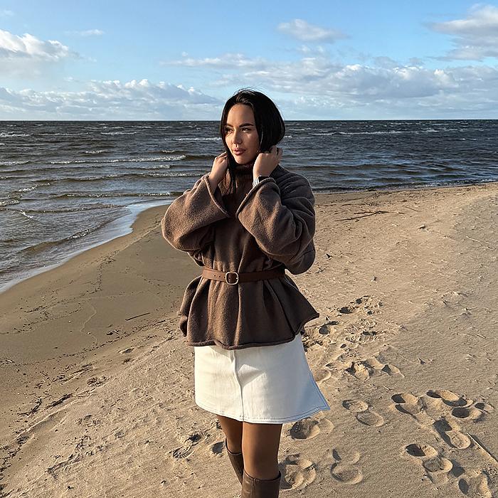 Alina, 27 yrs.old from Eastern Europe Alina, 27 yrs.old from Eastern Europe