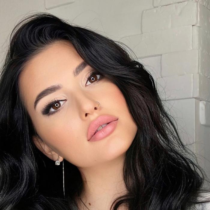 Julia, 26 yrs.old from Buchares, Romania