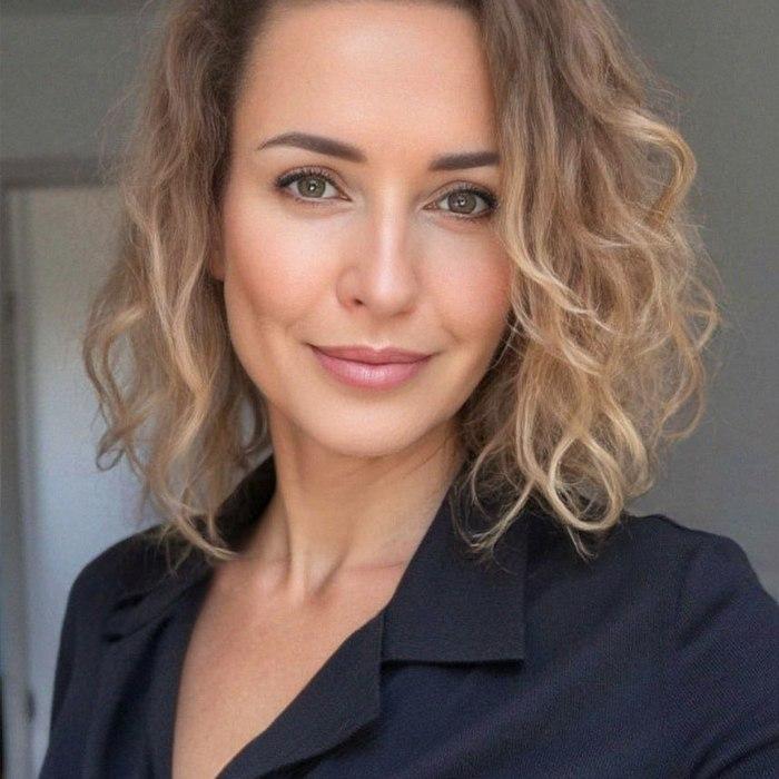 Olga, 54 yrs.old from Cannes, France