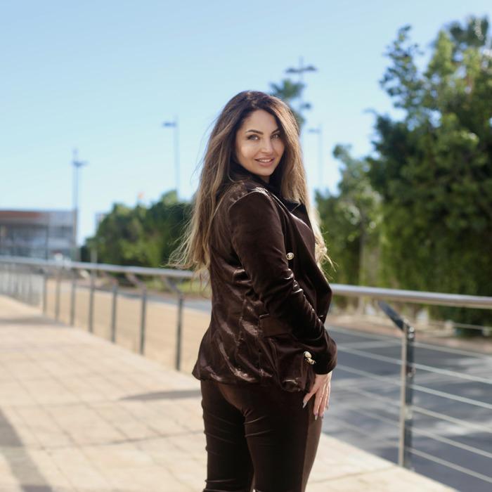 Aziza, 44 yrs.old from Alicante, Spain