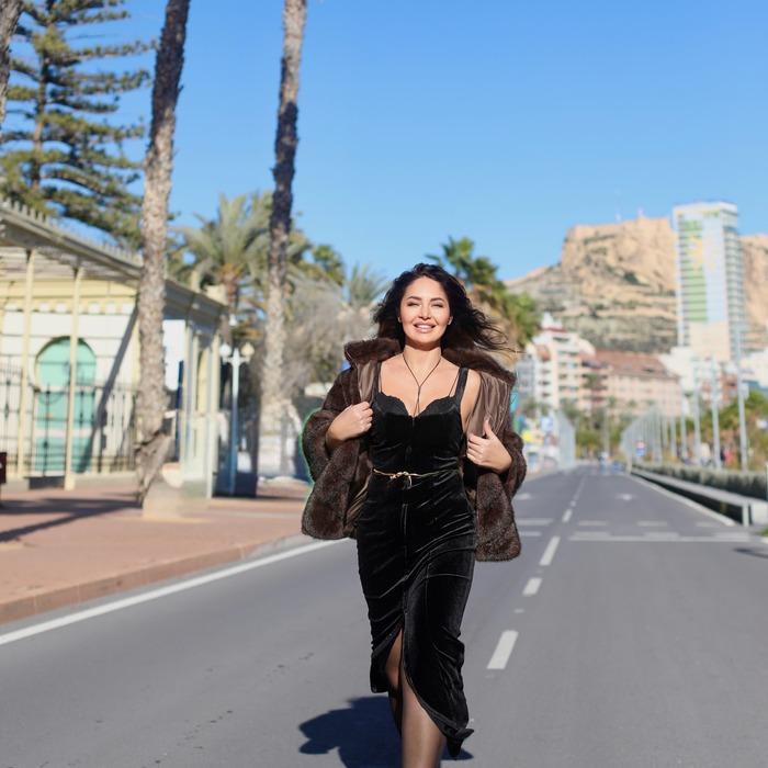 Aziza, 44 yrs.old from Alicante, Spain