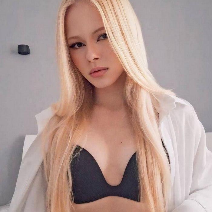 Roksolana, 19 yrs.old from Ivano- Frankovsk, Ukraine