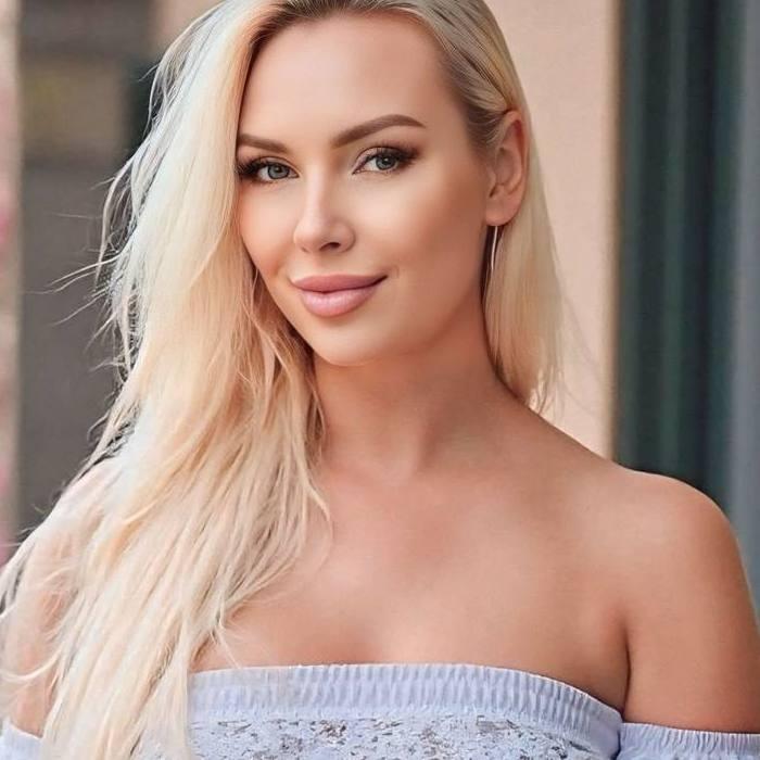 Natalia, 39 yrs.old from Lysander, Italy