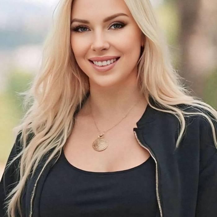 Natalia, 39 yrs.old from Lysander, Italy