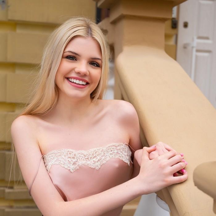 Anna, 18 yrs.old from Kyiv, Ukraine