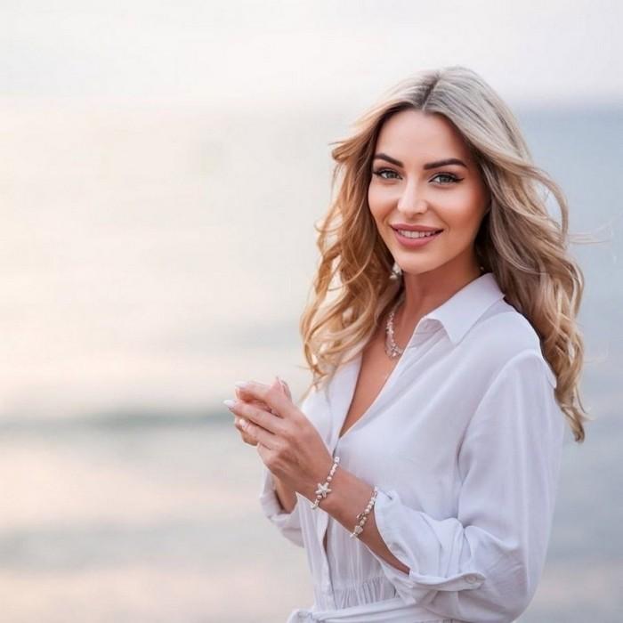 Alexandra, 33 yrs.old from Valencia, Spain